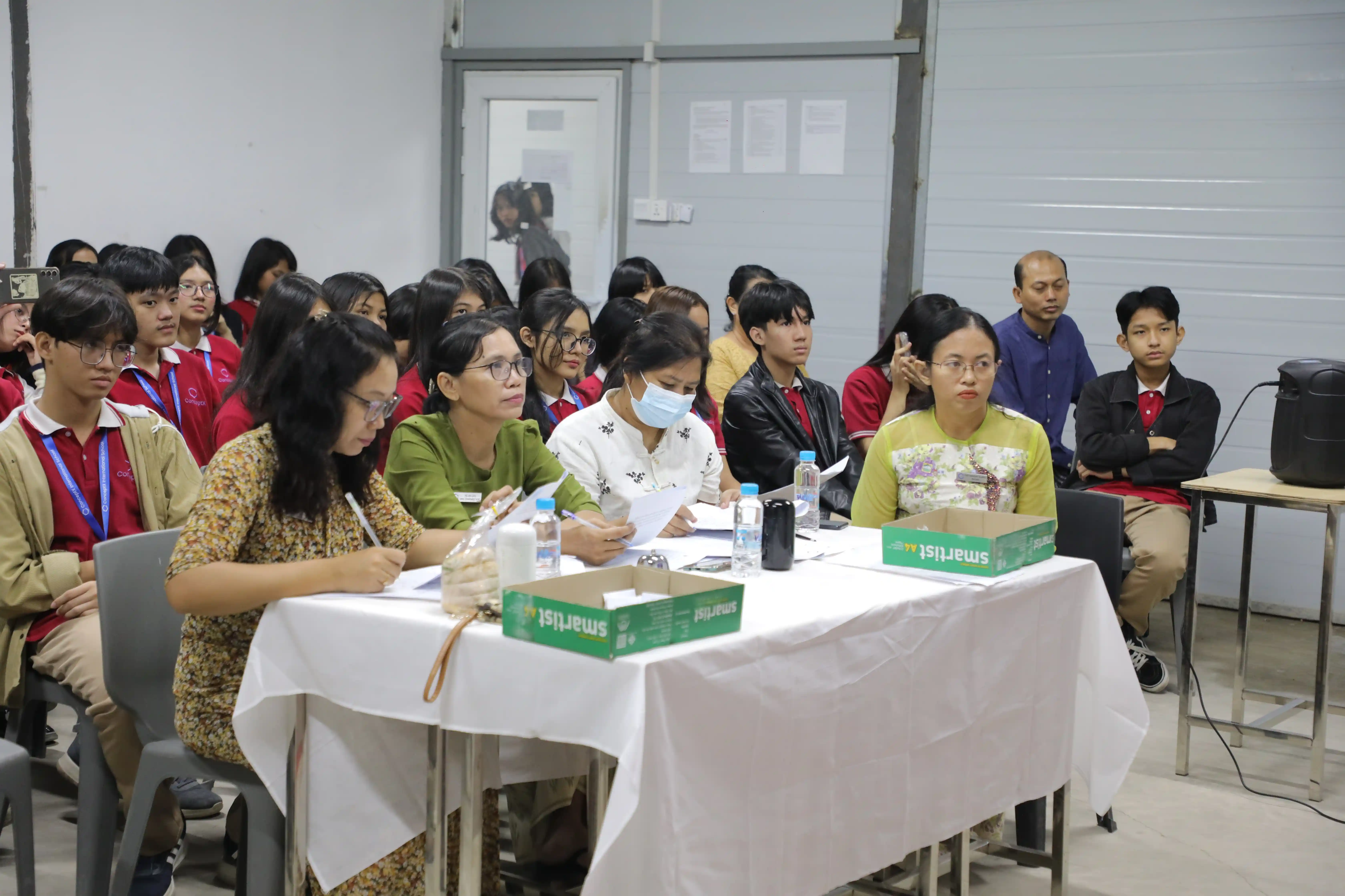 latest detail background image