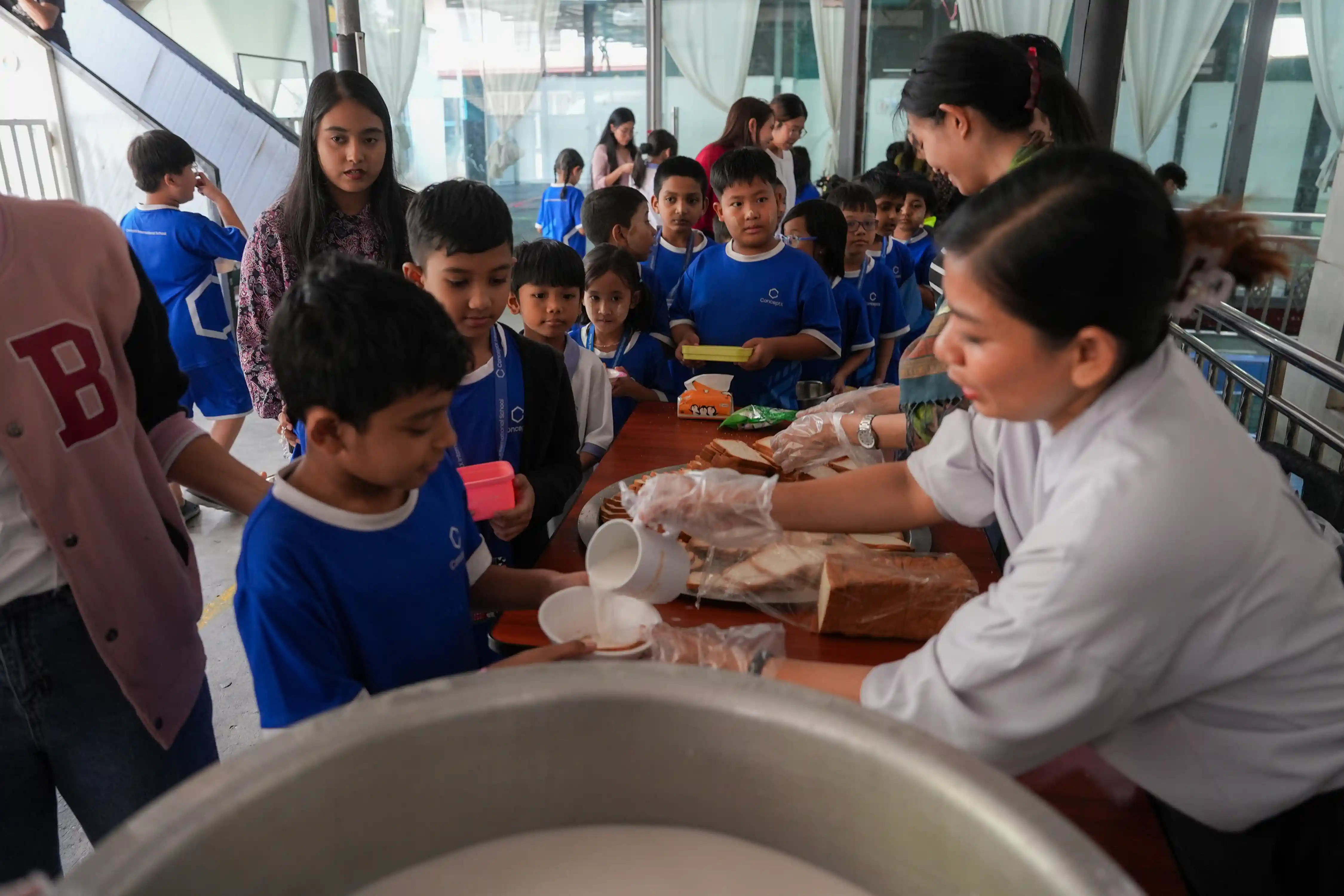 latest detail background image